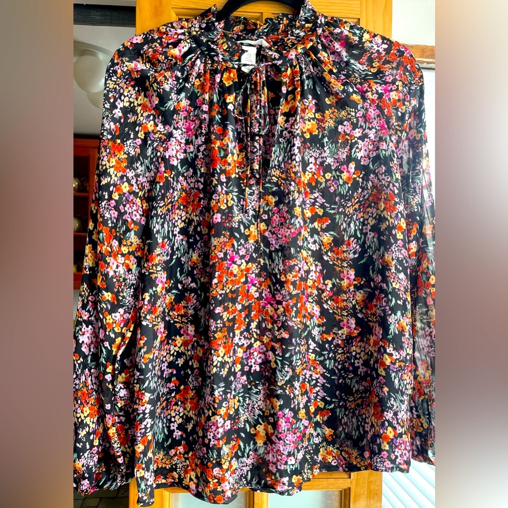 H&M polyester autumn print blouse NWOT